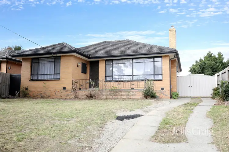 12 Dallas Crescent