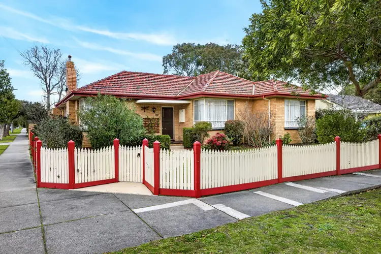 22 Waratah Avenue