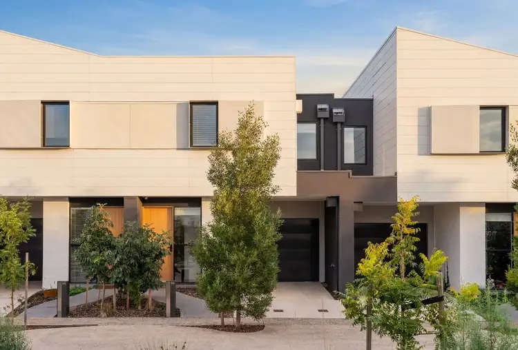 20 Casuarina Way
