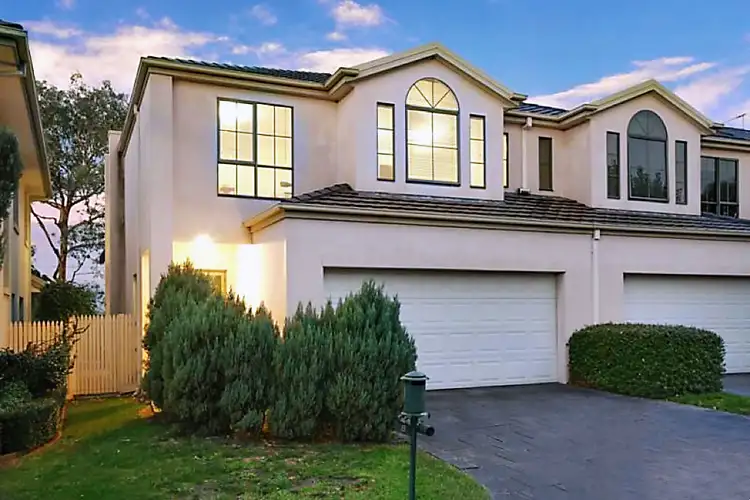 8 Arlington Walk