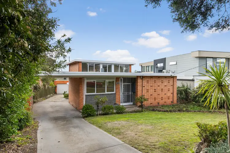 7 Kalimna Crescent