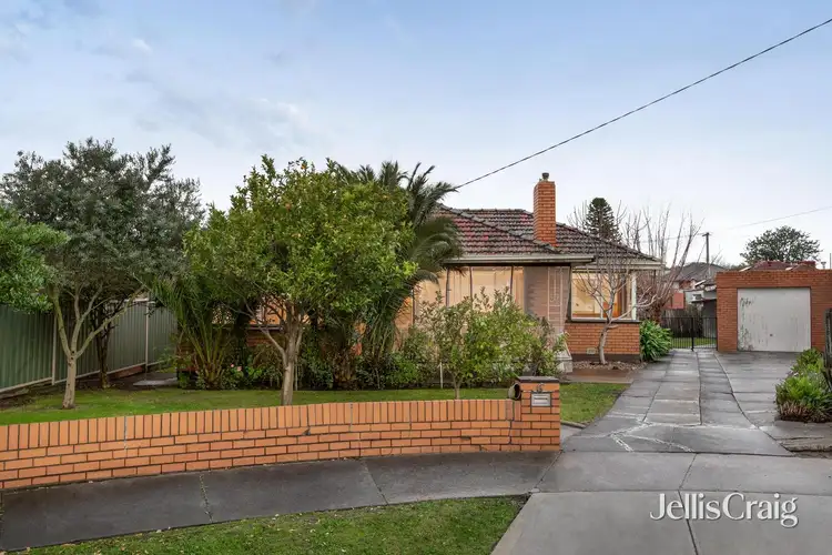 6 Teak Court