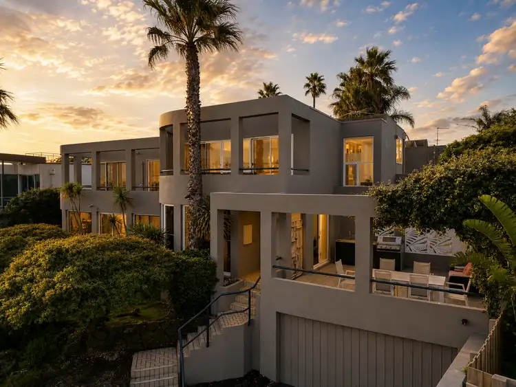 77 Beach Road
