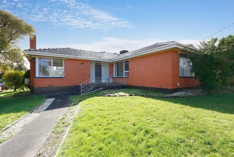 24 Summit Crescent