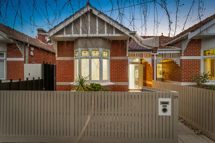 21 Gordon Avenue