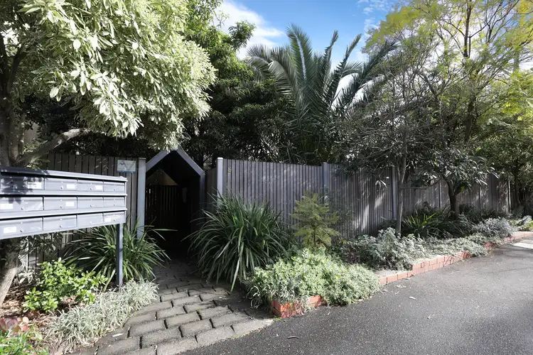 19 Chapman Street