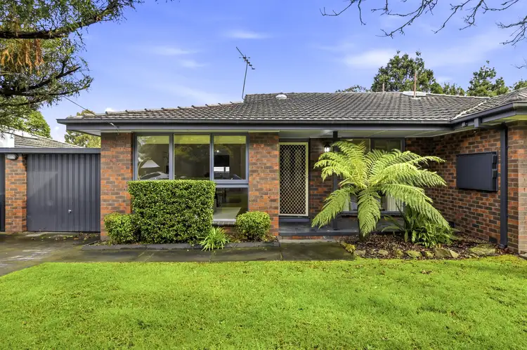 52 Mount Dandenong Road