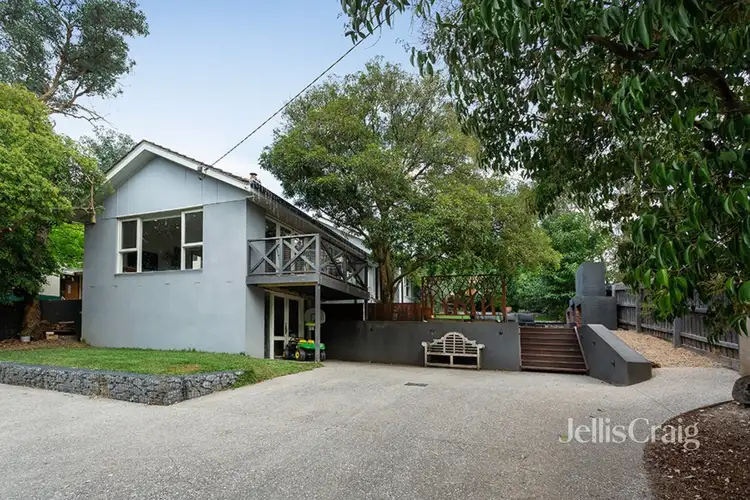30 Research-Warrandyte Road