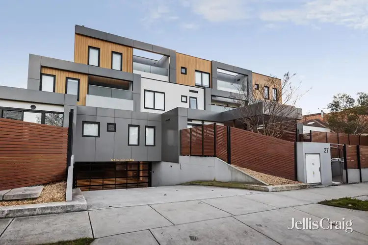 27 Jasper Road