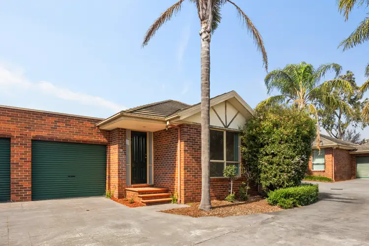 10 Kelly Street