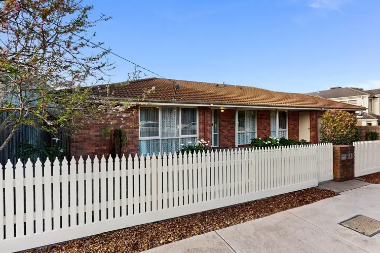 1A Mitchell Street