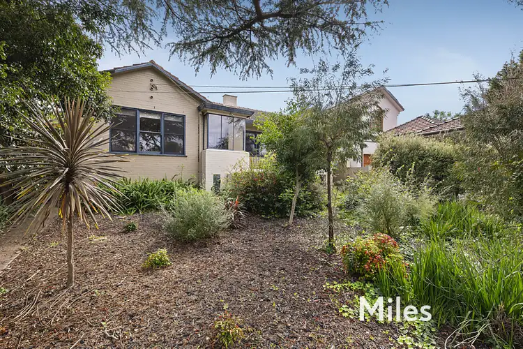 4 Elm Crescent