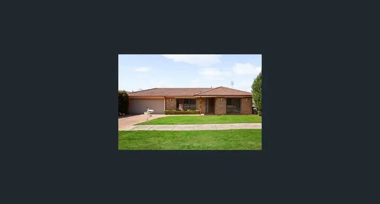 30 Cottage Crescent