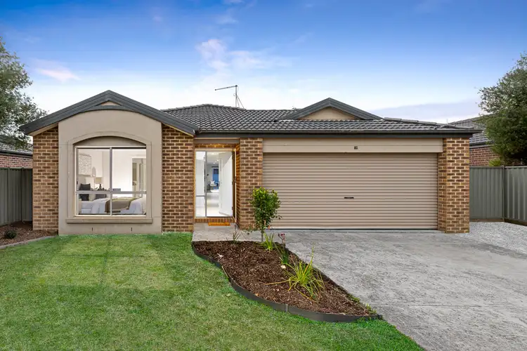 16 Greenhalghs Rd