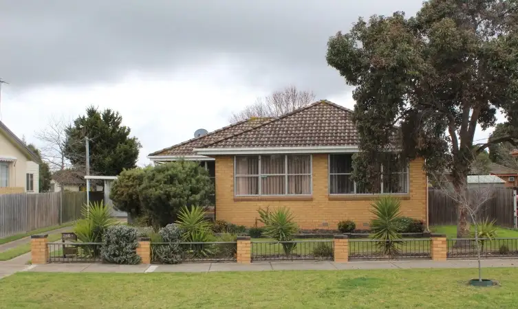 Main view of Homely house listing, 286 Raglan Street, Sale VIC 3850