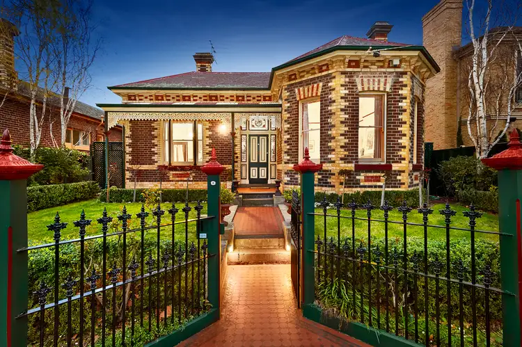 9 Hampden Road, Armadale VIC 3143