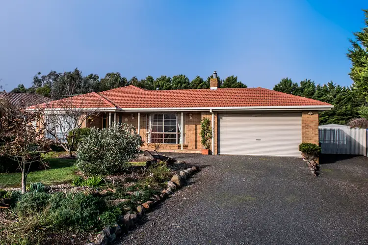 12 Rye Court, Romsey VIC 3434
