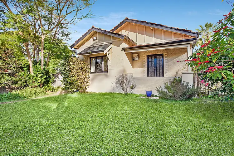 83 Balgowlah Road, Fairlight NSW 2094