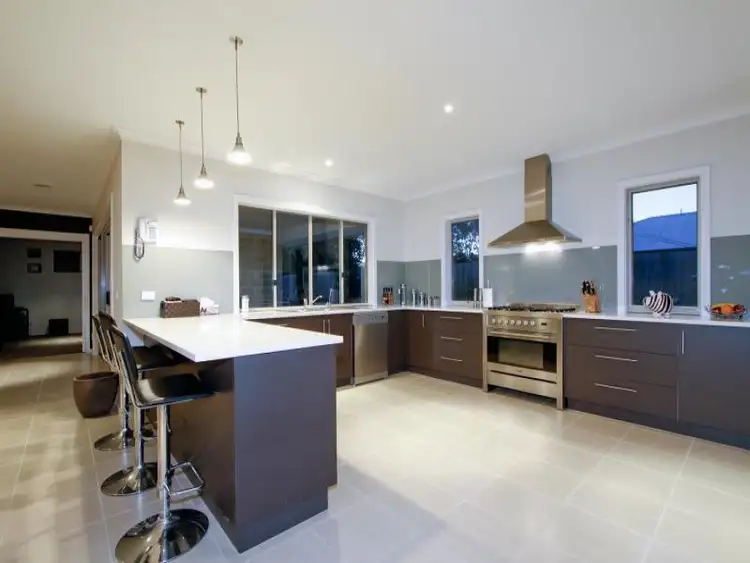 Second view of Homely house listing, 31 The Boulevard, Sale VIC 3850