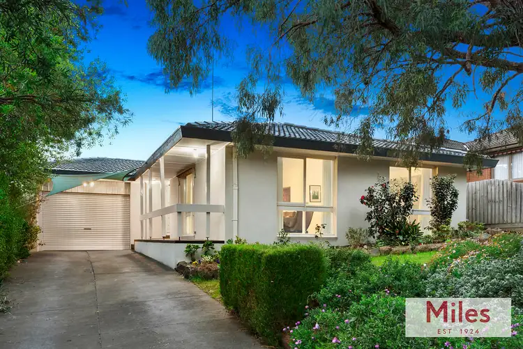 51 Stanton Crescent, Rosanna VIC 3084