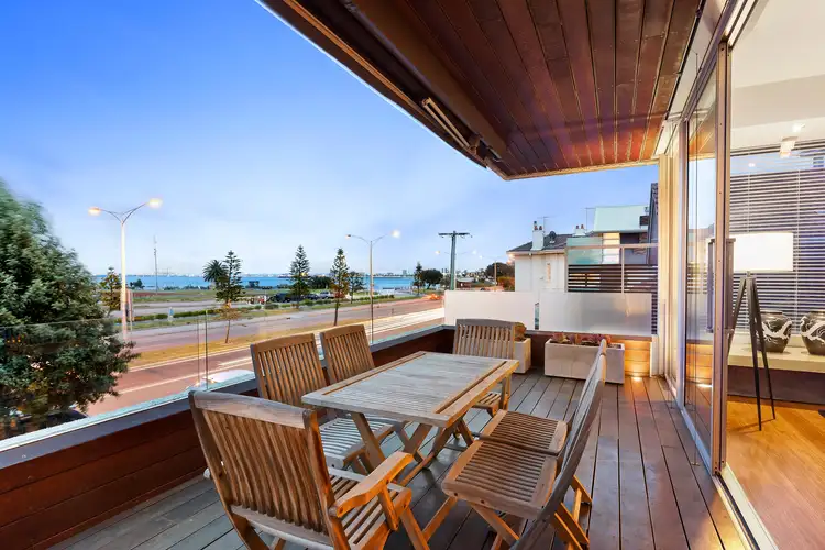 33 Marine Parade, St Kilda VIC 3182