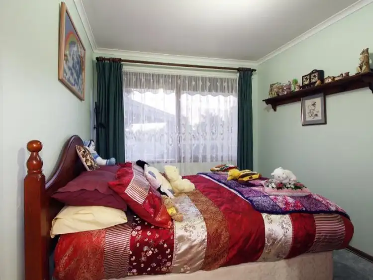 Seventh view of Homely house listing, 5 Kelsey Court, Sale VIC 3850
