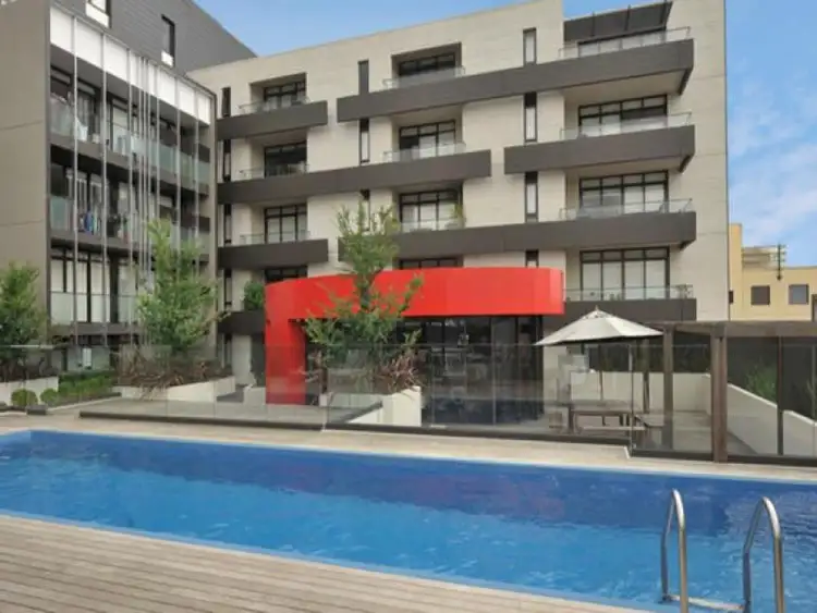2 McGoun  Street