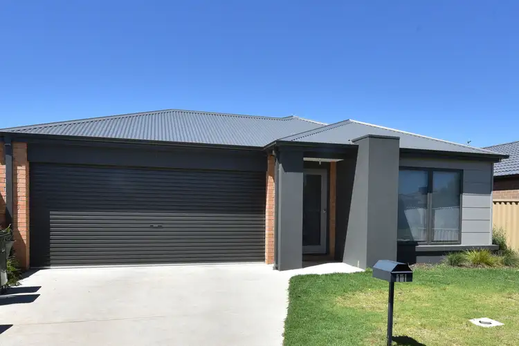 11 Bolton Street, Sebastopol VIC 3356