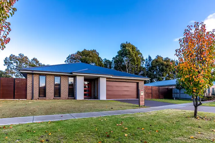 11 Melanie Court, Sale VIC 3850