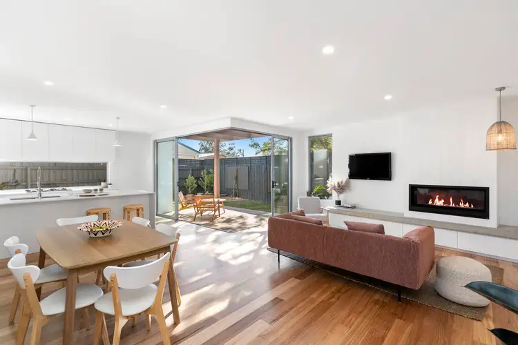 1 & 2/45 Wattle Bird Crescent, Barwon Heads VIC 3227