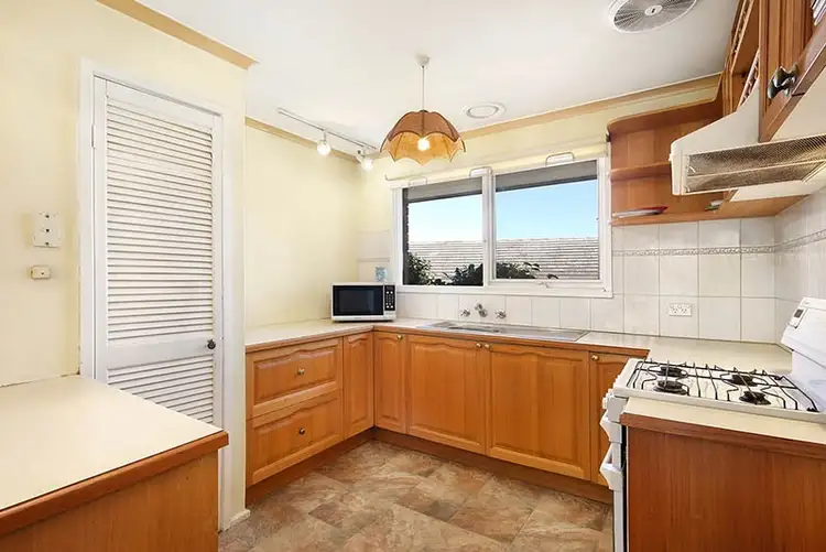 Fifth view of Homely house listing, 2 Overland Drive, Vermont South VIC 3133