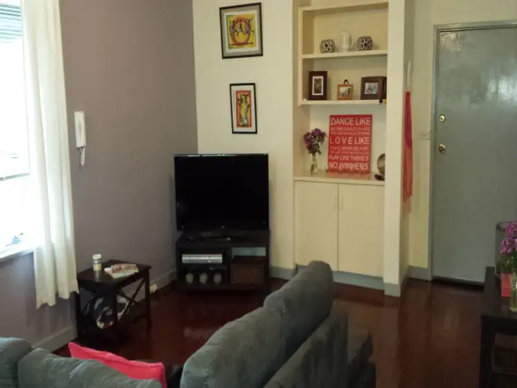 Third view of Homely apartment listing, 10/37 MYRNONG CRESCENT, Ascot Vale VIC 3032