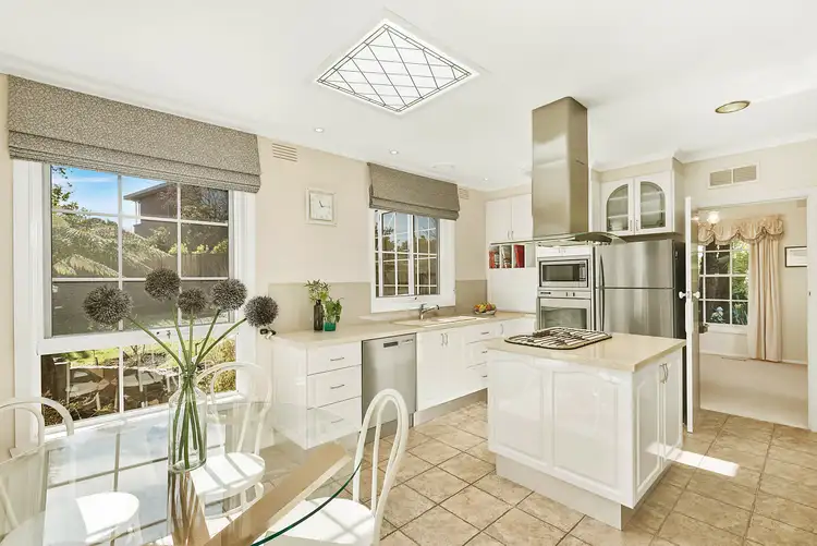 Fourth view of Homely house listing, 4 Devlin Court, Rosanna VIC 3084