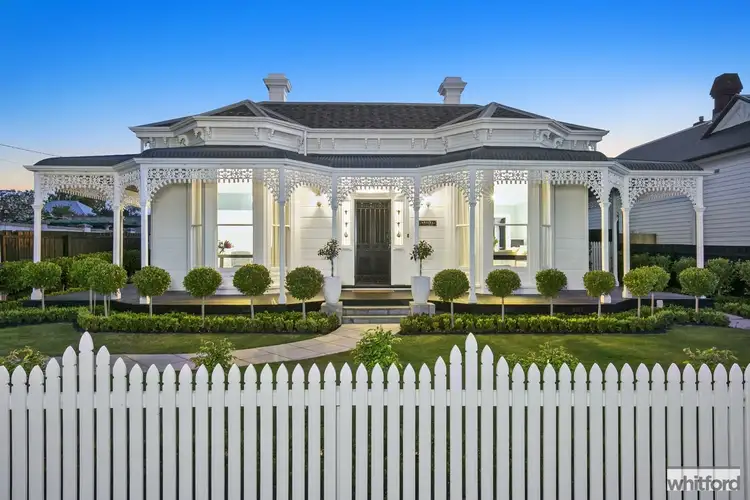 17 Retreat Road, Newtown VIC 3220