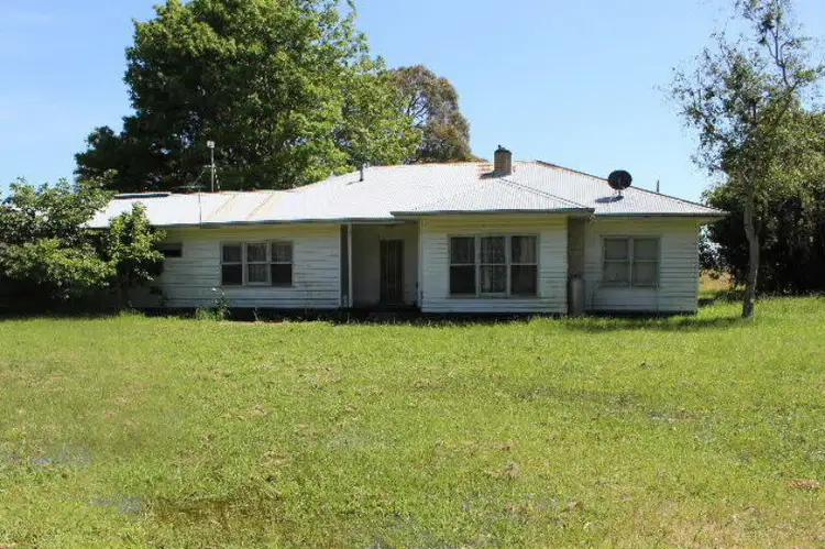 243 Nambrok Hall Road, Nambrok VIC 3847