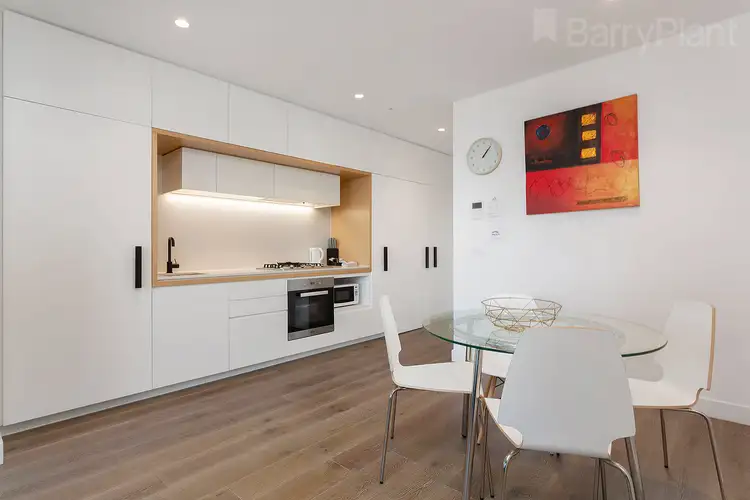 902/15 Doepel Way, Docklands VIC 3008