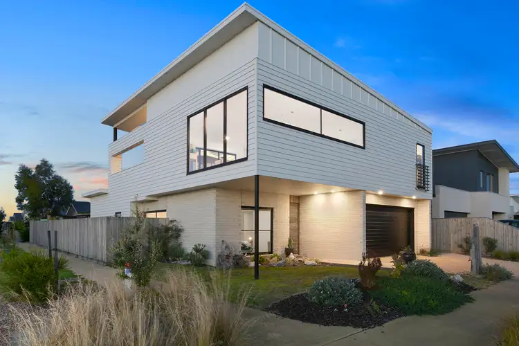 18 Knowles Grove, Point Lonsdale VIC 3225