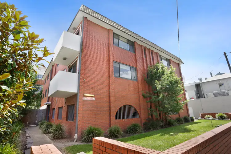 Second view of Homely apartment listing, 7/2 Lyndhurst  Street, Richmond VIC 3121