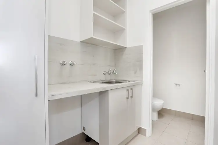 Fourth view of Homely apartment listing, 7/2 Lyndhurst  Street, Richmond VIC 3121