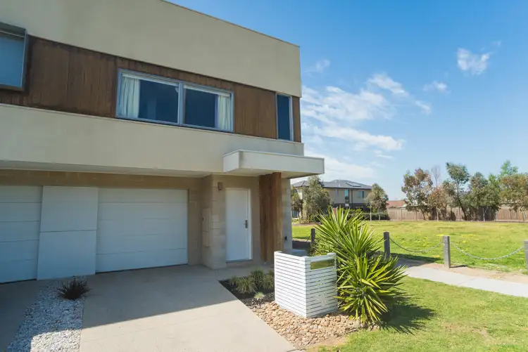 25 Luzon Way, Sunshine West VIC 3020