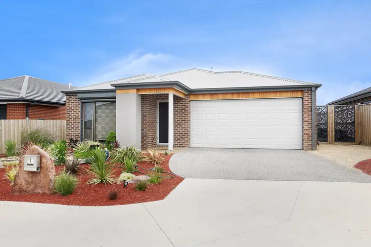 Second view of Homely house listing, 3 Langdon Court, Cranbourne West VIC 3977
