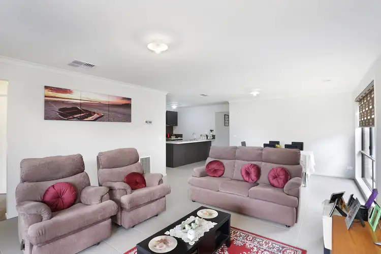 Sixth view of Homely house listing, 3 Langdon Court, Cranbourne West VIC 3977