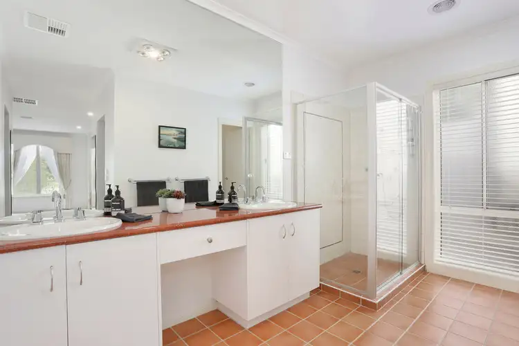 Fifth view of Homely house listing, 8 Drysdale Court, Croydon Hills VIC 3136