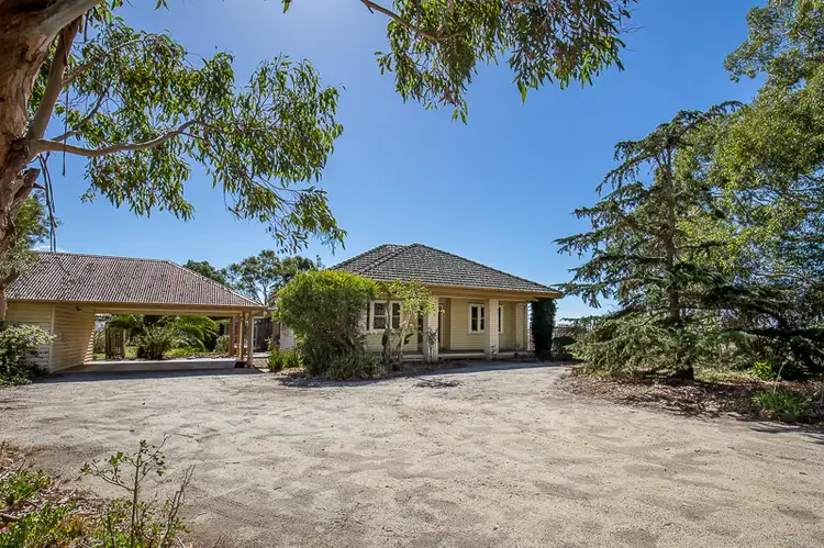 35 Chinamans Lane, Sale VIC 3850