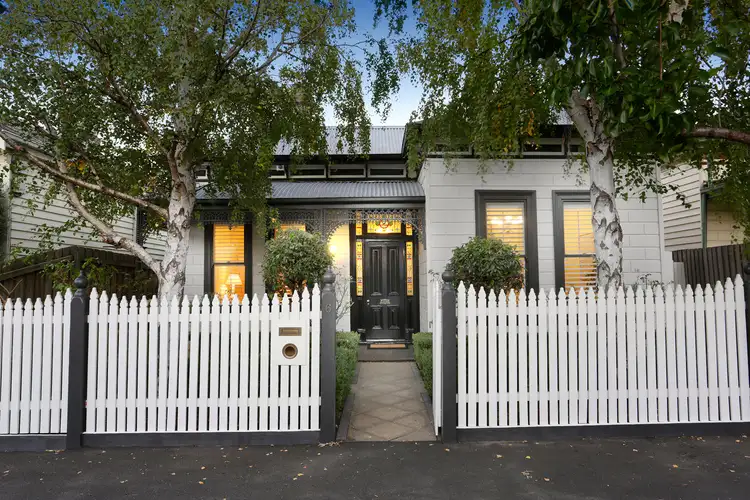 6 Mckinley Avenue, Malvern VIC 3144