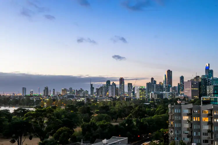 9b/29 Queens Road, Melbourne VIC 3004
