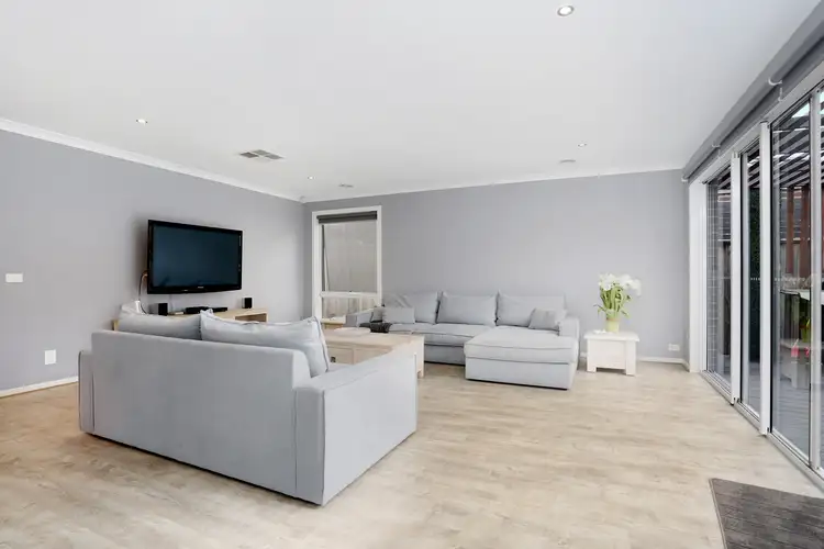 Sixth view of Homely house listing, 8 Ranfurlie  Boulevard, Cranbourne West VIC 3977