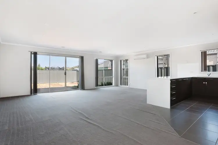 Fifth view of Homely house listing, 31 Kinglake Drive, Manor Lakes VIC 3024