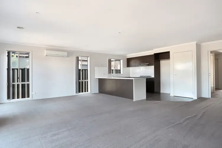 Seventh view of Homely house listing, 31 Kinglake Drive, Manor Lakes VIC 3024