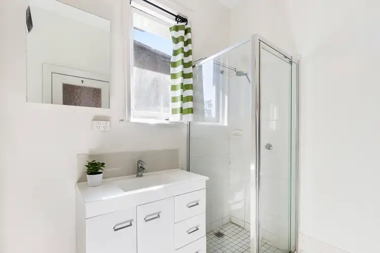 Fifth view of Homely apartment listing, 2/17-25 Charnwood Crescent, St Kilda VIC 3182